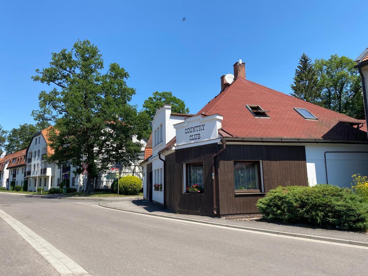 Penzion Country Club 호텔 Žamberk 외부 사진